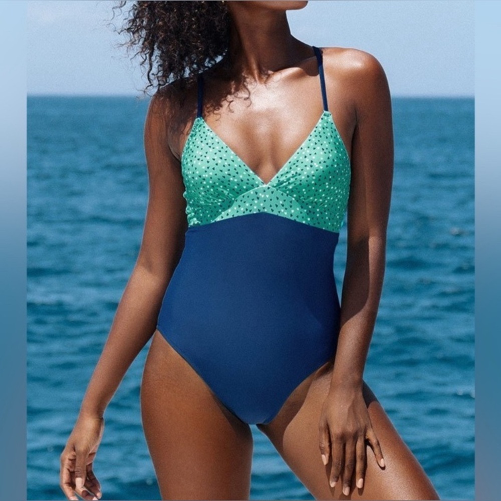 Cupshe Green and Blue One-Piece Swimsuit